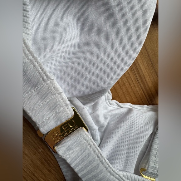Bleu Rod Beattie White Ribbed Bikini Set Gold Hardware | Top 36D Bottom 12 - Picture 5 of 6